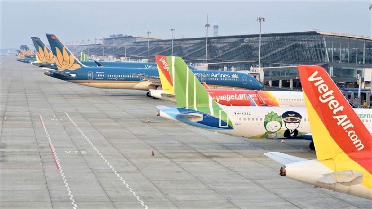 Các sân bay được mở cửa, hoạt động trở lại sau bão Noru