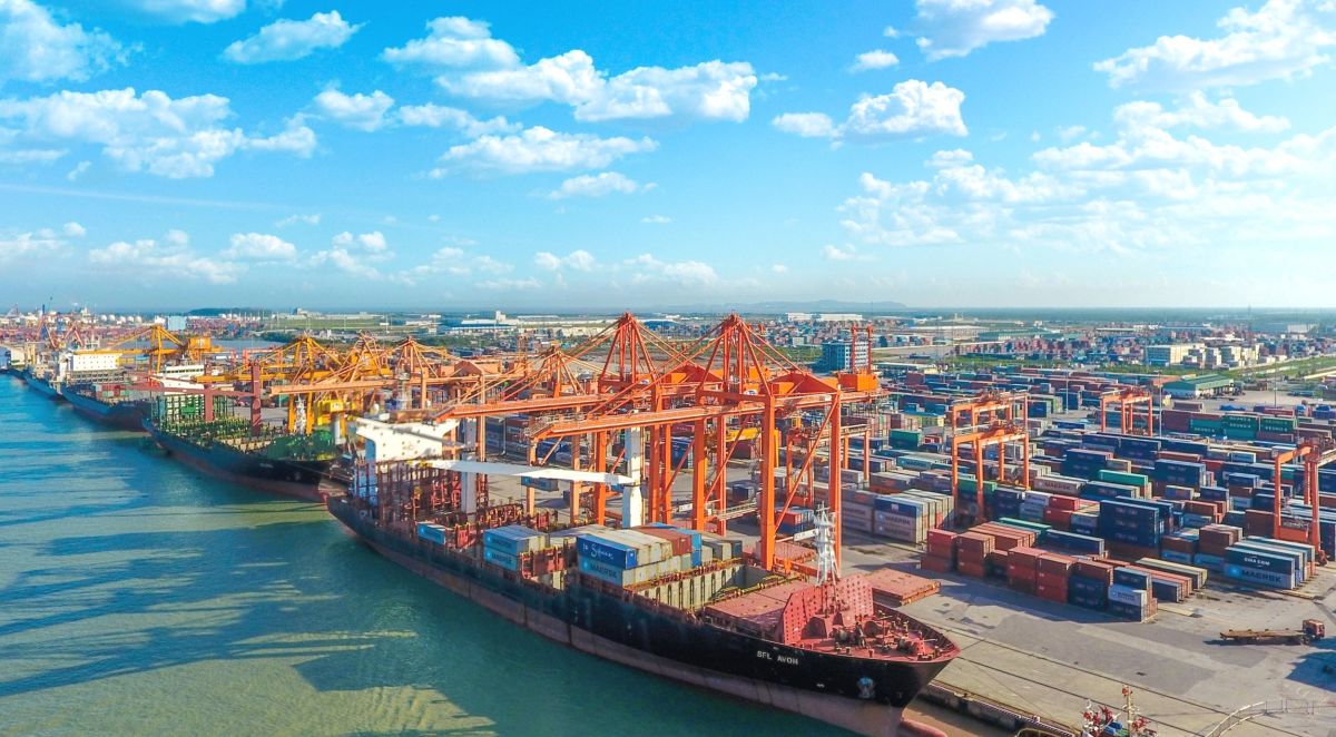 Khu vực dịch vụ tăng trưởng mạnh mẽ với 10,57%, cao nhất trong 9 tháng của hơn 10 năm qua