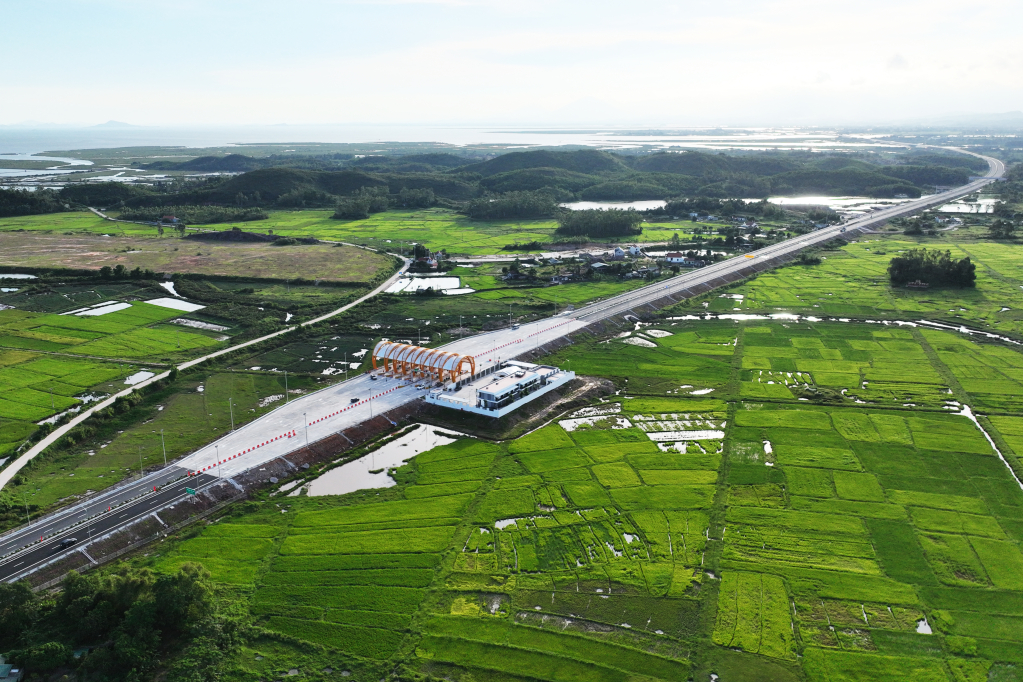 Cao tốc Tiên Yên - Móng Cái bắt đầu thu phí từ ngày 510