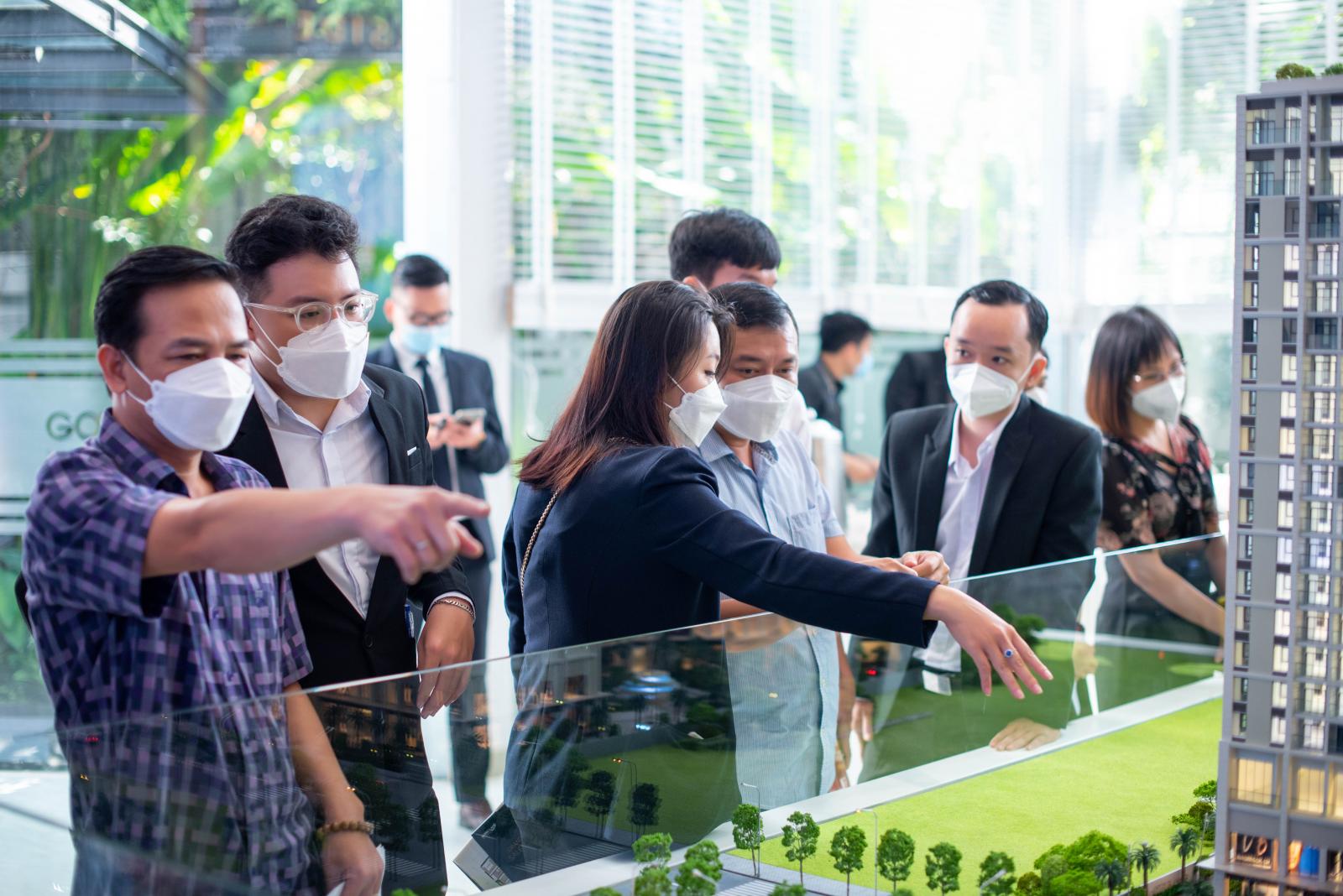 Môi giới bất động sản đang đối mặt với những rào cản nào