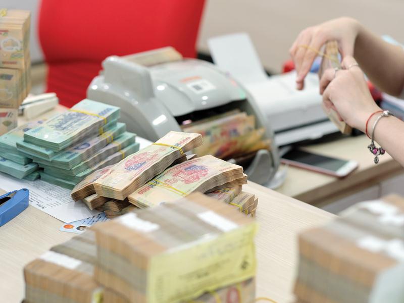 Mặt bằng lãi suất cho vay không thể tăng vượt lãi suất huy động 