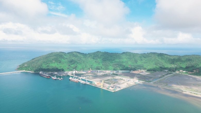 Đầu tư 757 tỷ đồng xây dựng đê chắn sóng cảng Chân Mây tại Thừa Thiên Huế