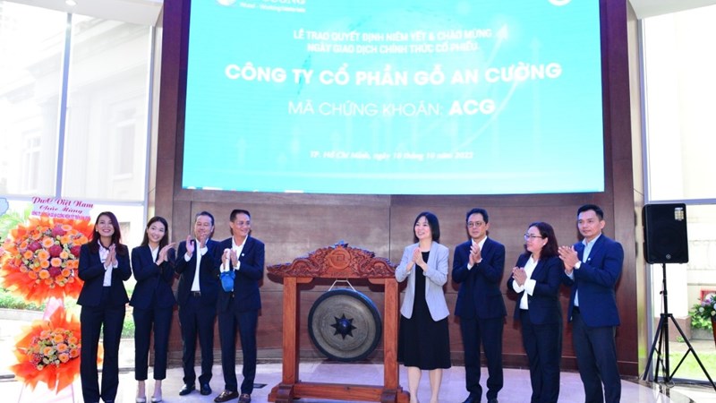 HOSE chào đón cổ phiếu niêm yết mới sau 6 tháng vắng bóng