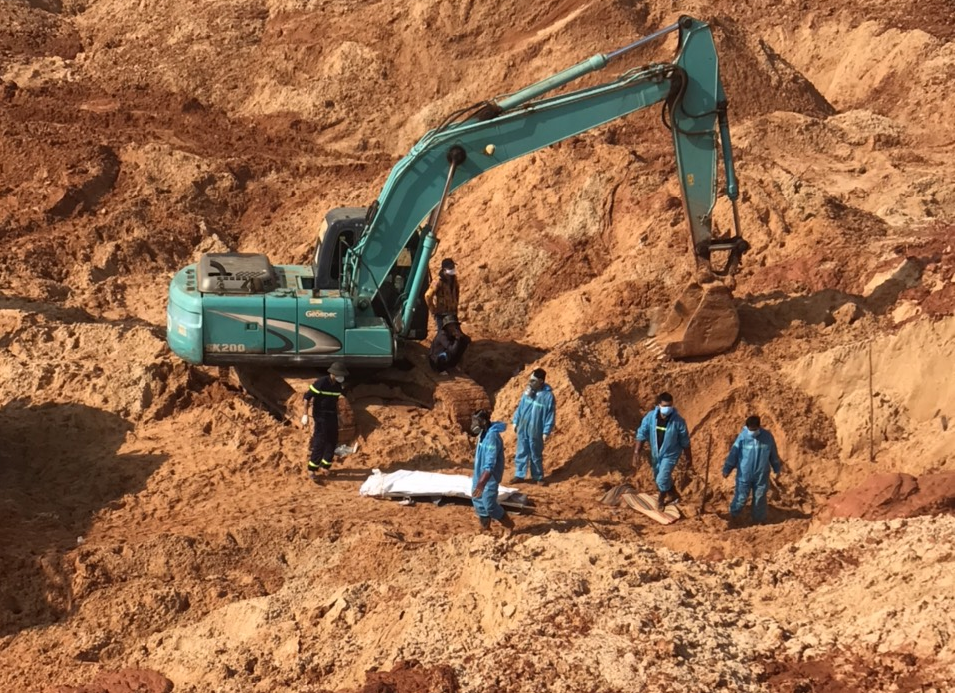 Tìm thấy thi thể cuối cùng trong vụ sập mỏ titan ở Bình Thuận