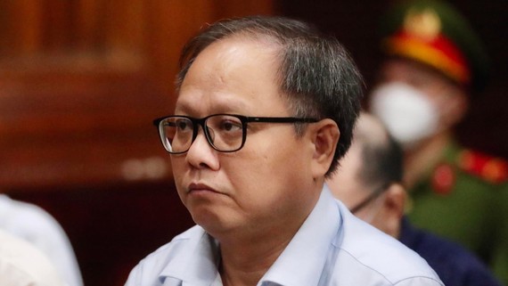 Vụ “bán rẻ” 43ha đất công Bị cáo Tất Thành Cang lãnh án 6 năm tù