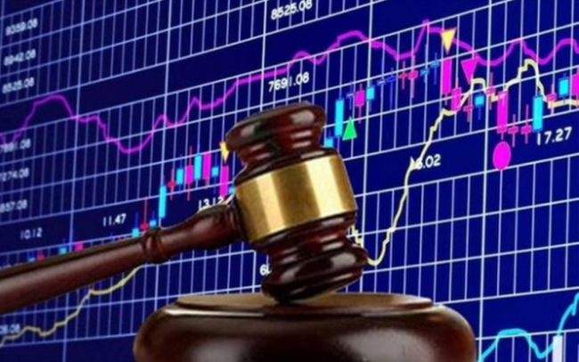 Ủy ban chứng khoán tuýt còi loạt doanh nghiệp vi phạm công bố thông tin