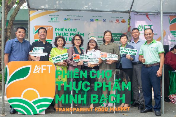 Độc đáo phiên chợ Thực phẩm Minh bạch tại TP.HCM