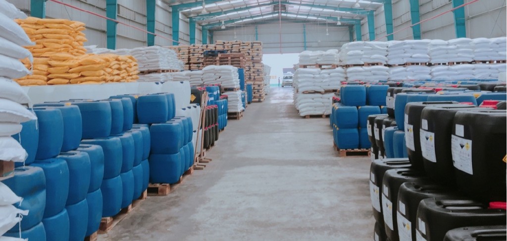 Nhập khẩu nhóm hàng hóa chất về Việt Nam tăng mạnh, đạt gần 14 tỷ USD