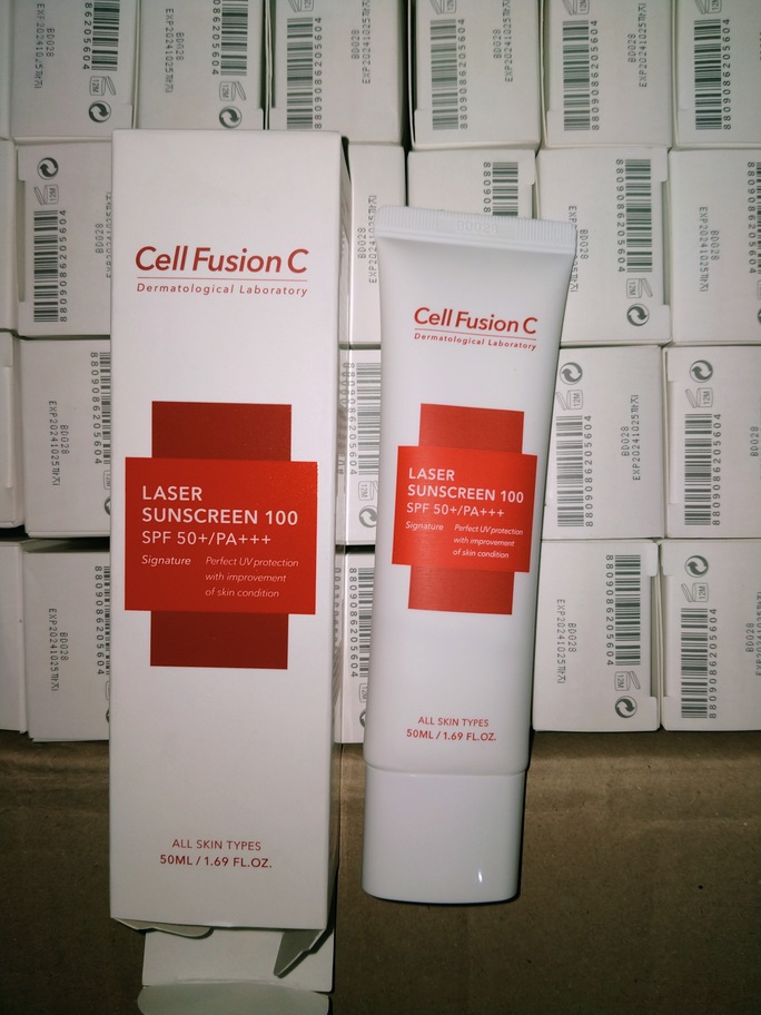 Thu giữ số lượng lớn mỹ phẩm, thực phẩm chức năng Hàn Quốc không rõ nguồn gốc