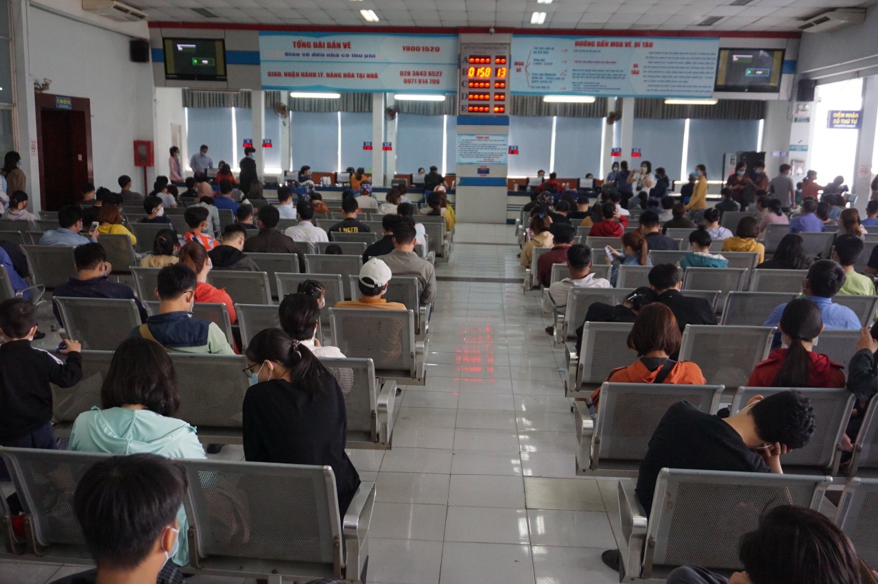 Hơn 21.00 vé tàu Tết 2023 được đặt sau 2 giờ mở bán 