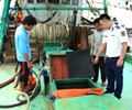 Bắt giữ hai tàu cá vận chuyển 100.000 lít dầu DO không rõ nguồn gốc 