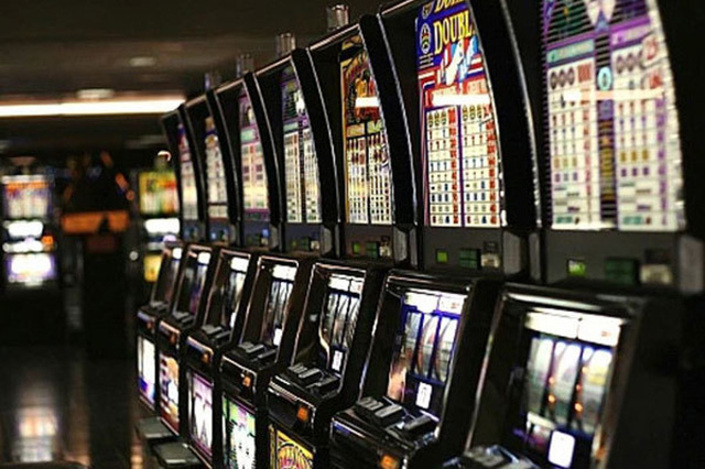 Kiểm tra 2 doanh nghiệp về kinh doanh trò chơi điện tử có thưởng