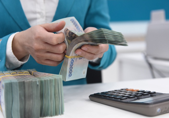 Ngân hàng thương mại đồng loạt đẩy lãi suất huy động ngắn hạn lên kịch trần