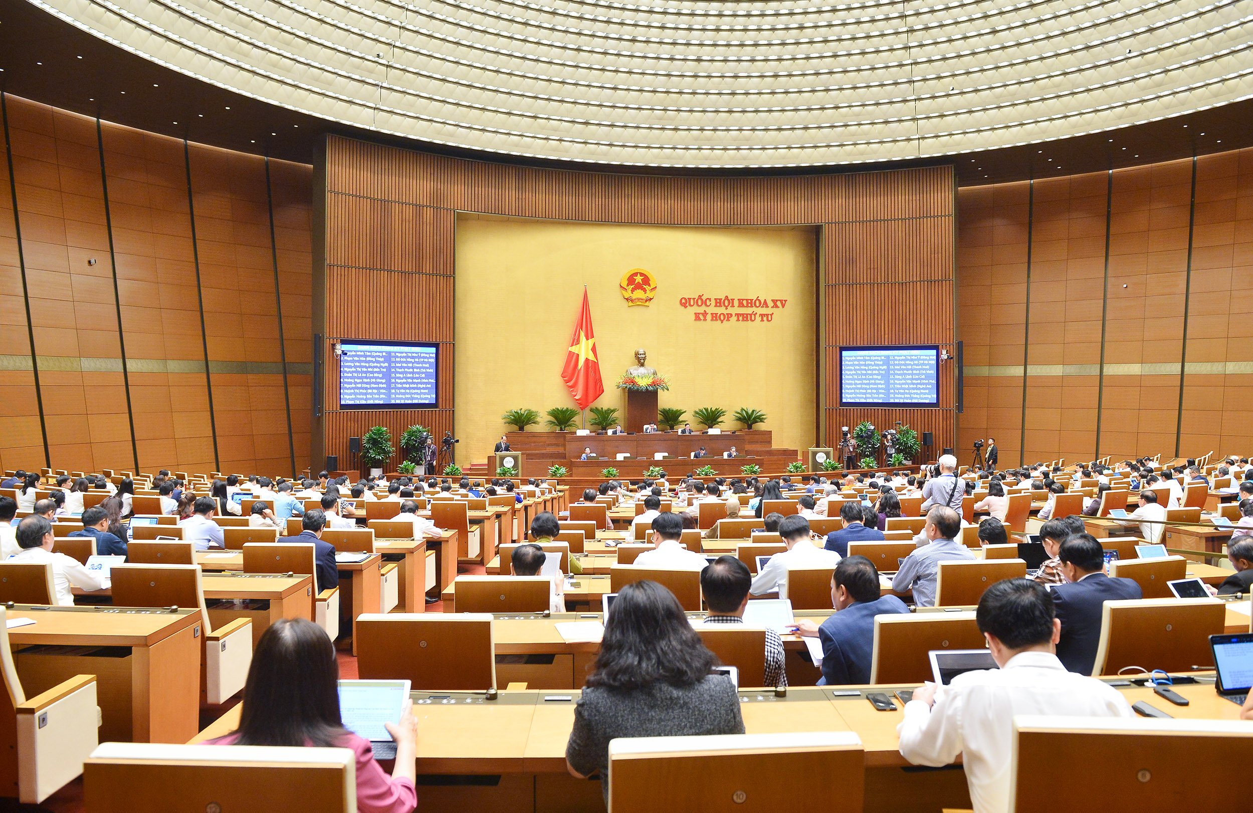 Hôm nay, Quốc hội chất vấn Bộ trưởng Bộ Xây dựng