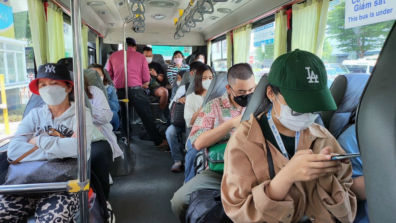Thêm nhiều tuyến bus phục vụ hành khách tại Sân bay Tân Sơn Nhất