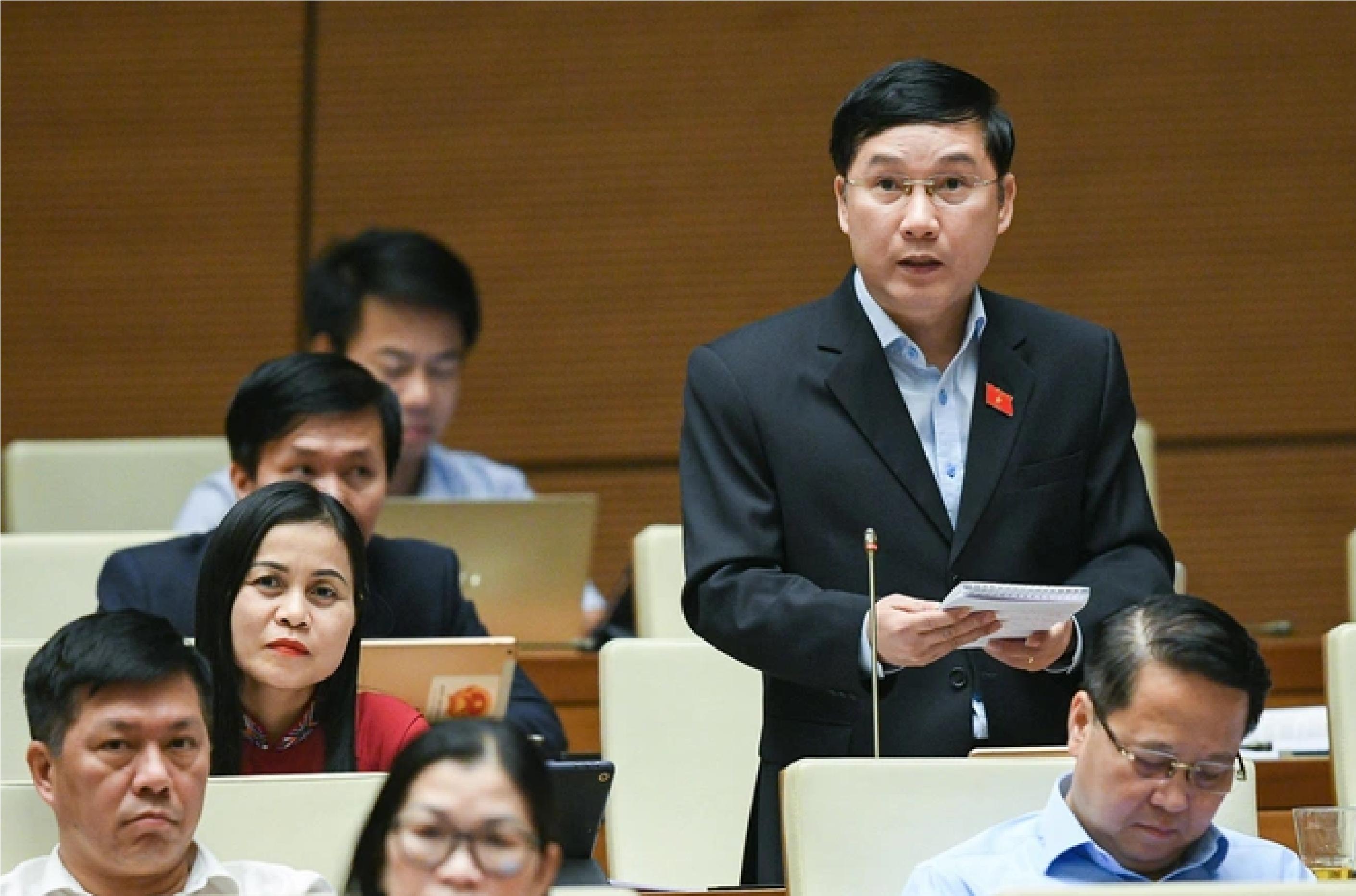 ĐBQH Kiến nghị thanh tra đột xuất việc tạm ngừng bán xăng dầu