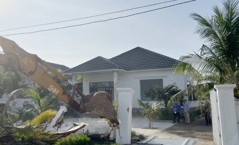 Phú Quốc Đang tiến hành cưỡng chế 279 căn biệt thự không phép trên đất rừng phòng hộ