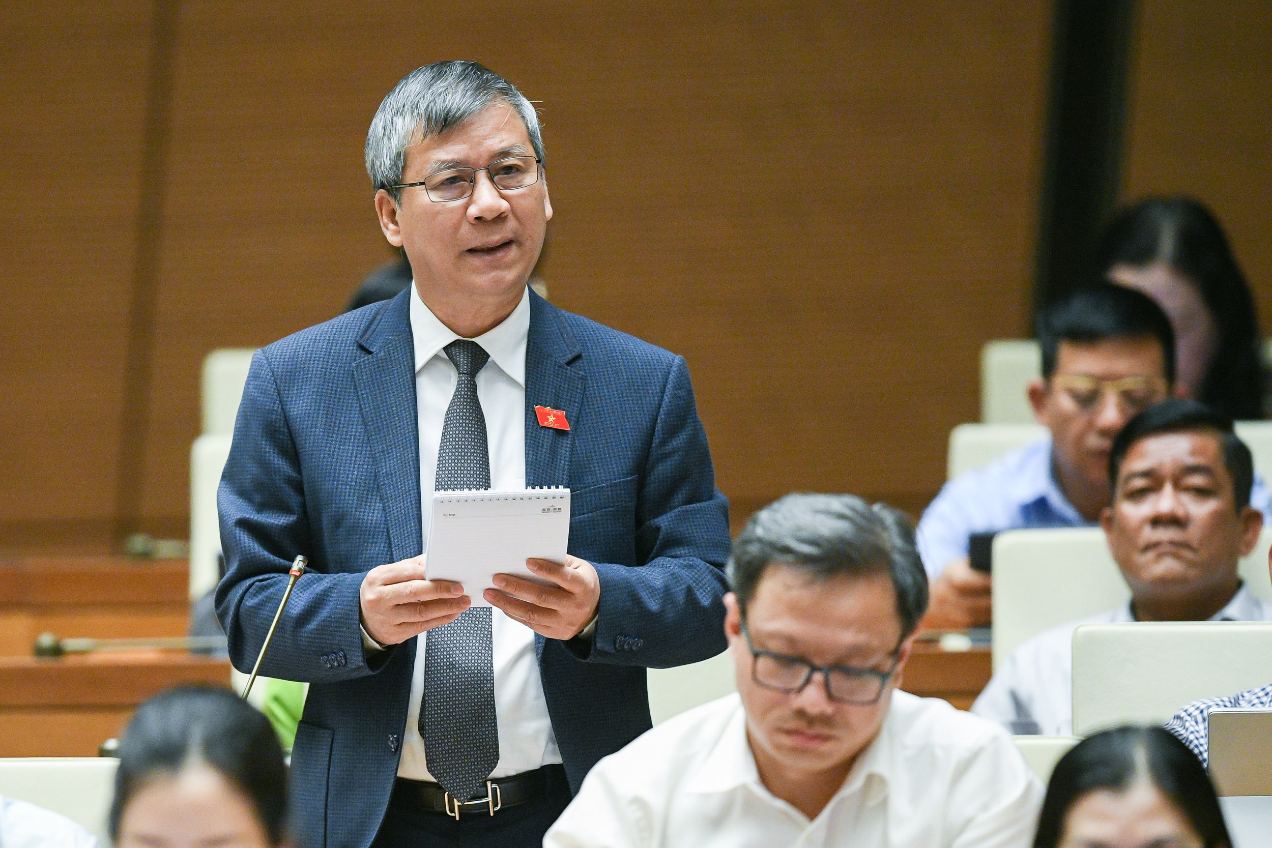 ĐBQH Hầu hết tỷ phủ giàu lên rất nhanh là nhờ đất hoặc liên quan đến đất