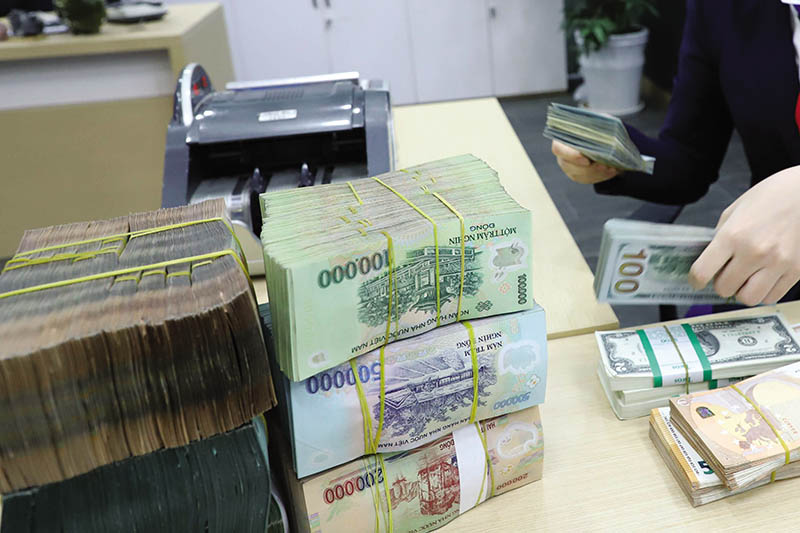 NHNN hút ròng nhẹ 5,6 nghìn tỷ đồng, mặt bằng lãi suất liên ngân hàng đã giảm nhiệt 