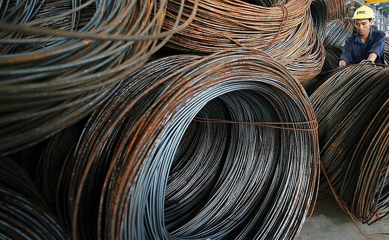 Giá thép hôm nay 1811 Dứt đà tăng, giá thép giảm mạnh