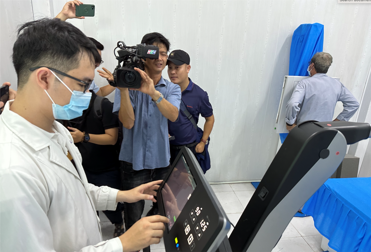 TP.HCM đưa bác sĩ trẻ và trí tuệ nhân tạo ra xã đảo Thạnh An