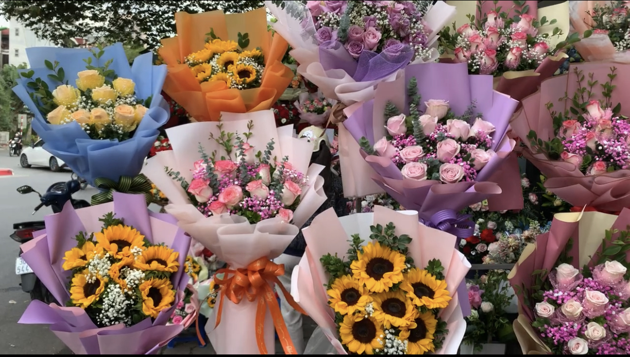 Thị trường hoa nhộn nhịp trước ngày Nhà giáo Việt Nam 2011