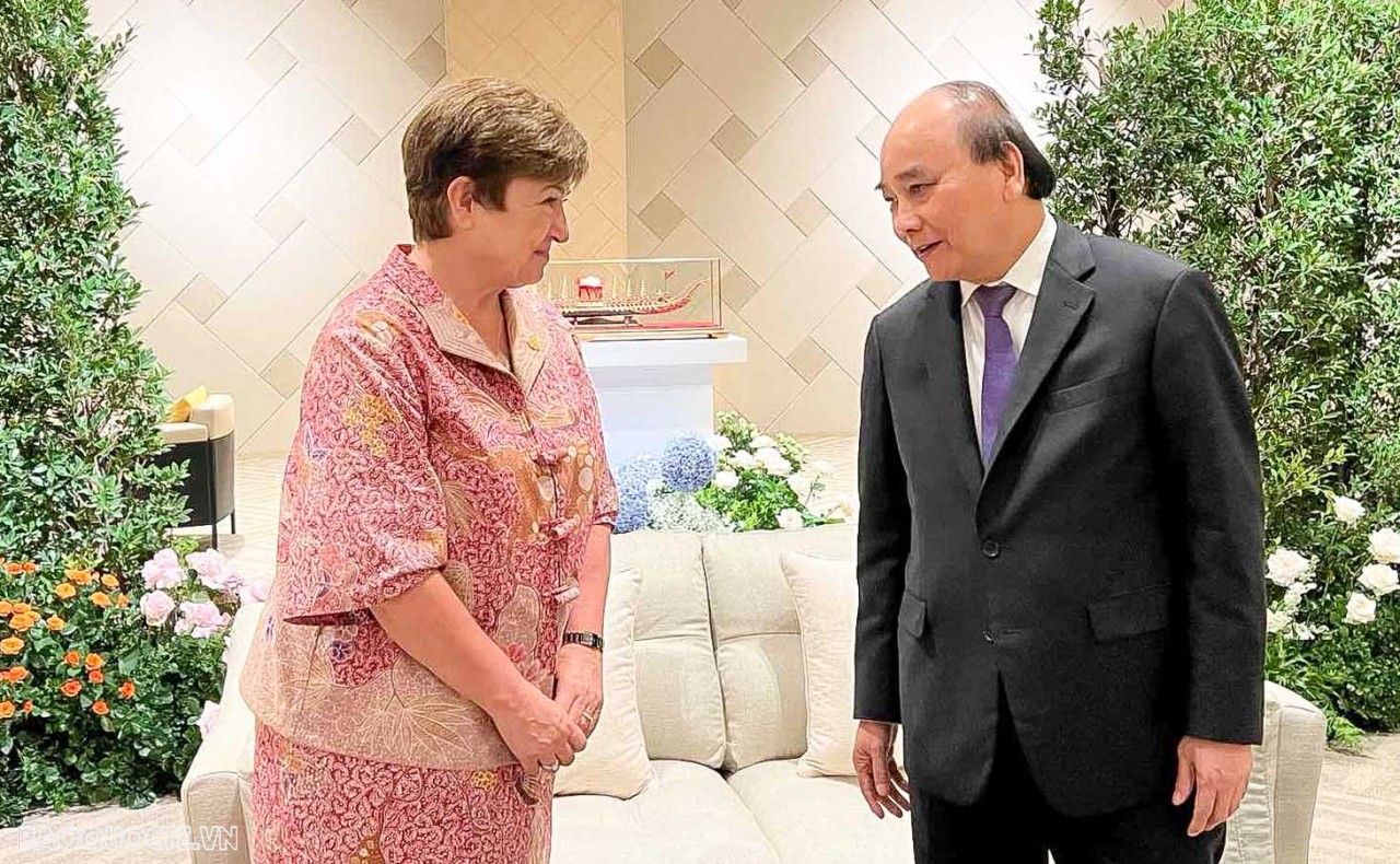 IMF đánh giá kinh tế Việt Nam là điểm sáng về tăng trưởng, ổn định