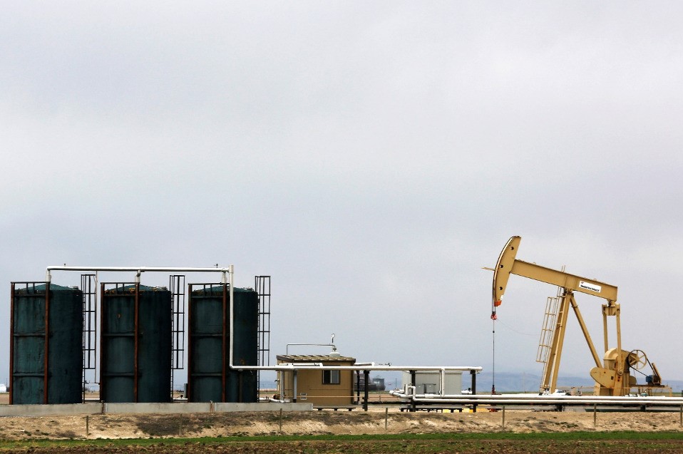 Thị trường hàng hóa hôm nay 2311 Dầu thô kết thúc chuỗi giảm, xuất khẩu thép tiếp tục gặp khó