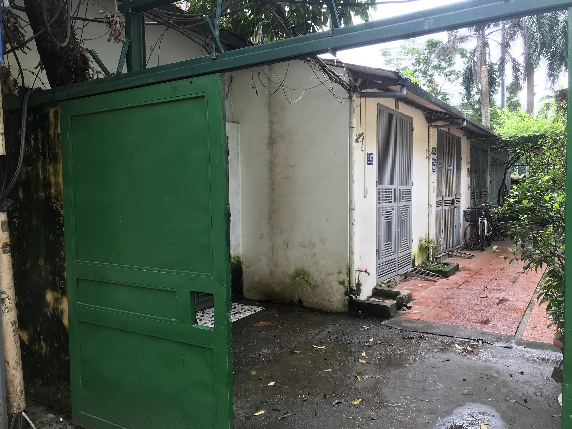 Hà Nội bất ngờ xin lùi quy định nhà 20m2 mới được thường trú