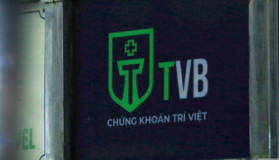 Cổ phiếu lao dốc về vùng đáy, Phó Chủ tịch Chứng khoán Trí Việt (TVB) vẫn muốn bán gần hết cổ phần
