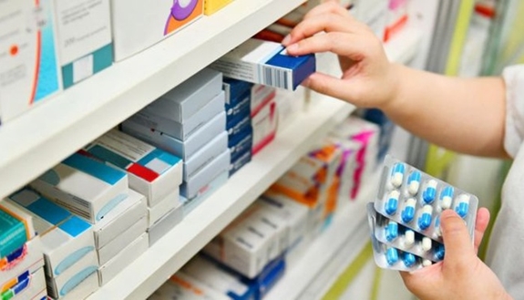 Bộ Y tế yêu cầu không để xảy ra tình trạng tăng giá thuốc trong dịp Tết 