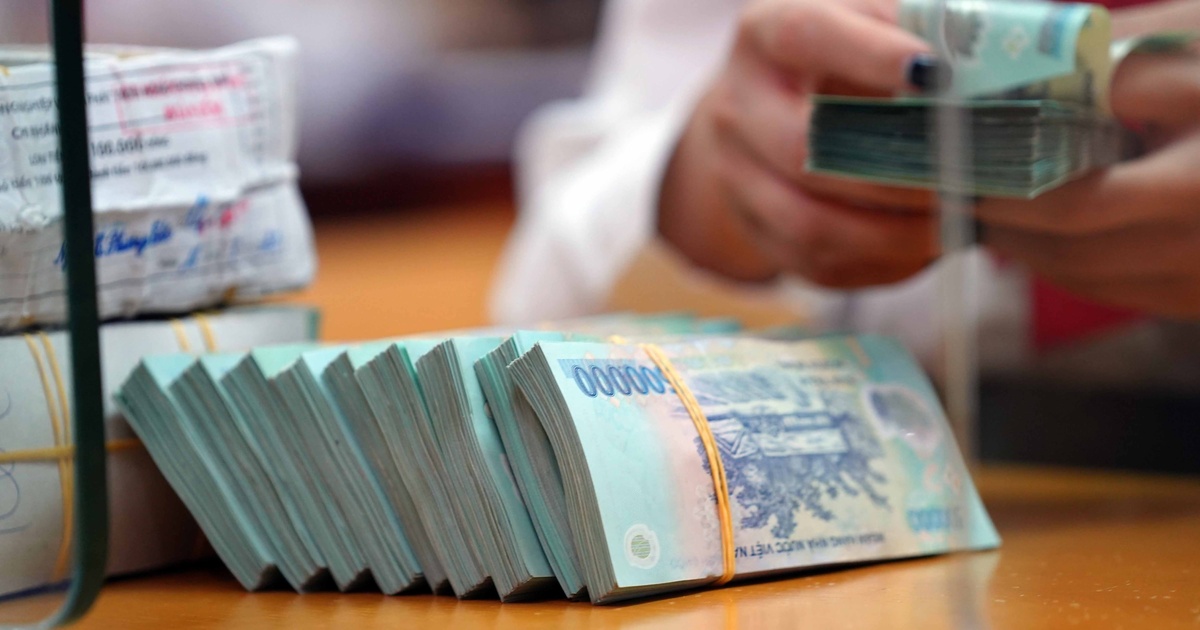 Lãi suất tiết kiệm tiếp tục tăng mạnh