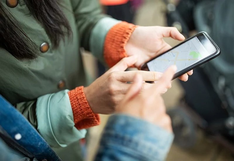 Điều kiện để hộ nghèo và hộ cận nghèo được hỗ trợ điện thoại thông minh