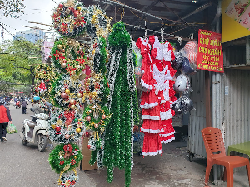 Thị trường đồ trang trí Giáng sinh Nhiều mẫu mã bắt mắt, giá tăng từ 5-10%