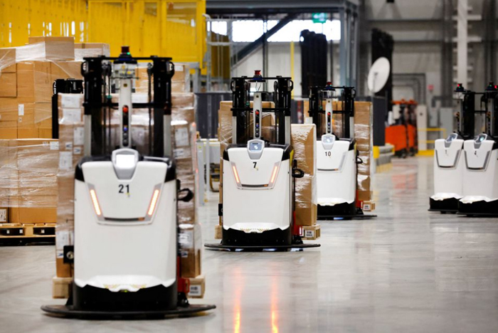 Lạm phát chi phí khiến các nhà bán lẻ chuyển hướng sang dùng robot