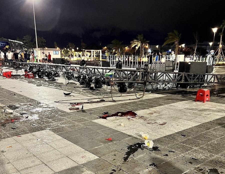 Bình Dương Đổ sập sân khấu làm 6 người bị thương