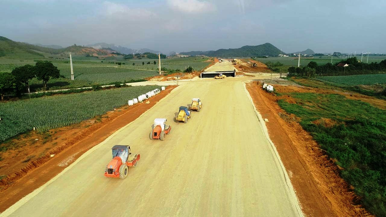 Bộ GTVT yêu cầu đẩy nhanh tiến độ giải phóng mặt bằng cao tốc Bắc - Nam giai đoạn 2