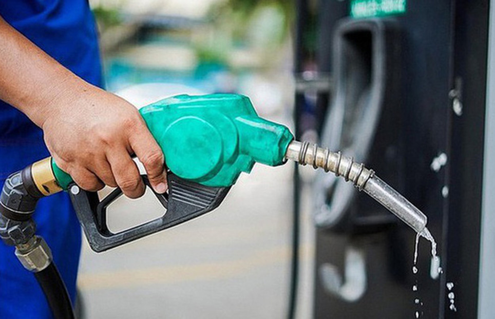 Bộ Tài chính đề xuất điều chỉnh mức thuế BVMT với xăng, dầu, mỡ nhờn năm 2023