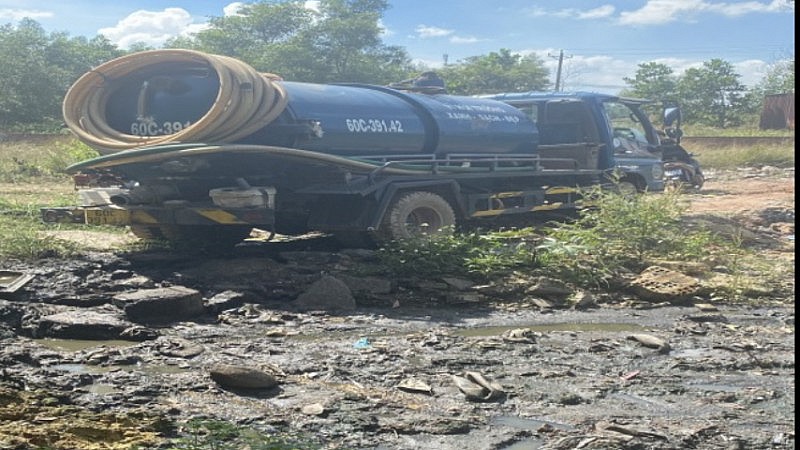 Đồng Nai Một doanh nghiệp đổ trộm 7.000m3 chất thải công nghiệp ra môi trường