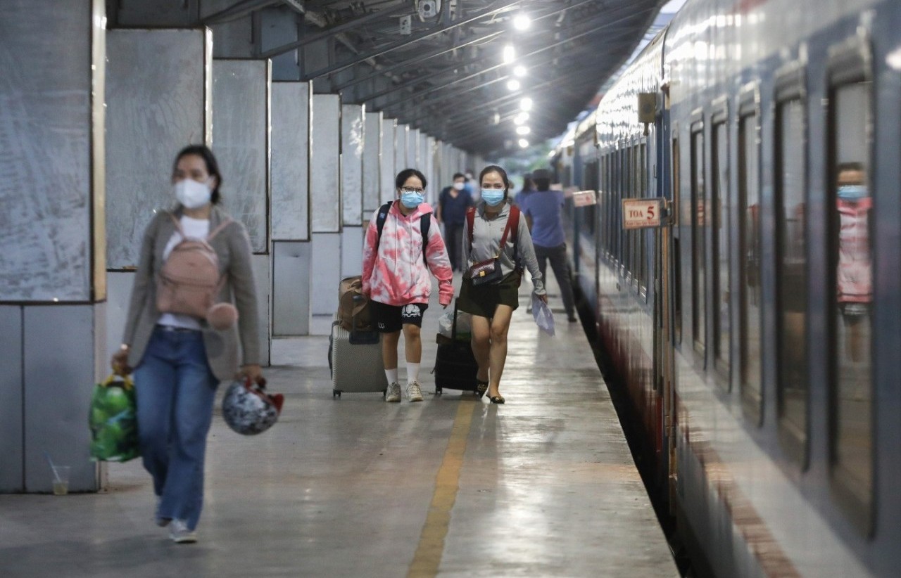 Thêm hàng chục đoàn tàu phục vụ dịp nghỉ Tết Dương lịch 2023