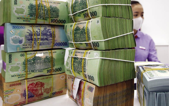 Nhiều ngân hàng đẩy lãi suất huy động lên trên 10%năm