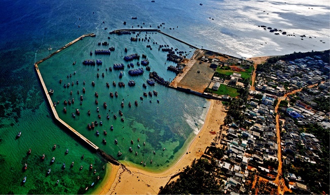 Bình Thuận dự trữ số lượng lớn hàng hoá phục vụ Tết cho huyện đảo Phú Quý