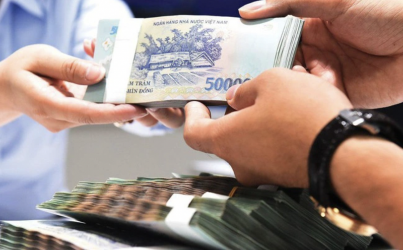 Yêu cầu thanh toán đầy đủ tiền lương, tiền thưởng cuối năm cho người lao động