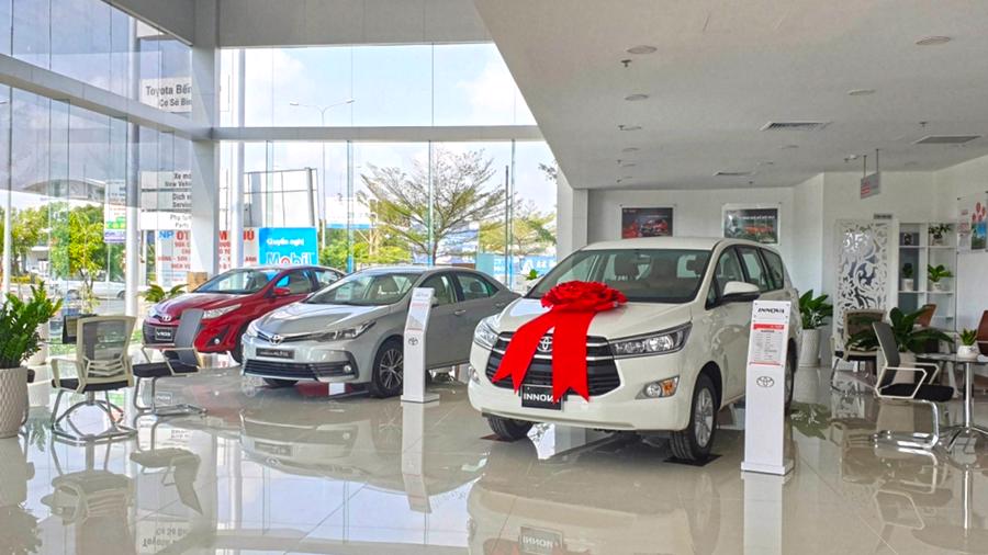 Sức mua sụt giảm 0,5% ngay tại cao điểm mua sắm, thị trường ô tô Việt đang đi ngược xu hướng