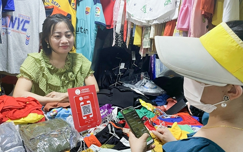 Tăng cường dịch vụ thanh toán không dùng tiền mặt ở nông thôn