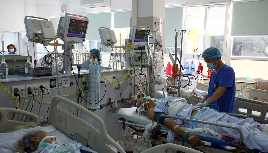 Có nên bỏ quy định kê khai giá thiết bị y tế