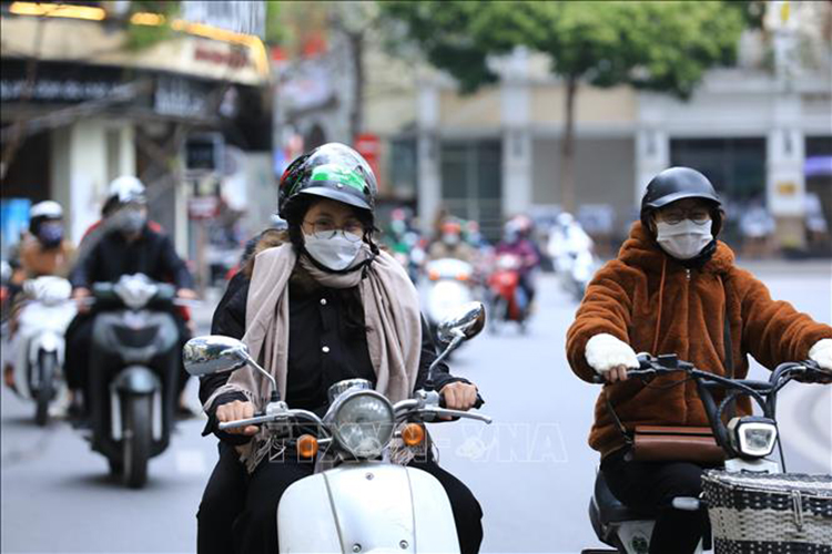 Dự báo thời tiết đêm nay và ngày mai 1712 Hà Nội và các khu vực trên cả nước