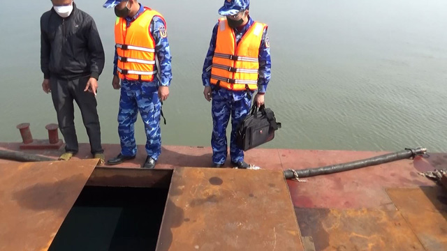 Tạm giữ 20.000 lít dầu DO không rõ nguồn gốc