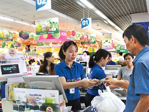 Doanh nghiệp dịch vụ, thương mại ráo riết tìm lao động thời vụ cuối năm 