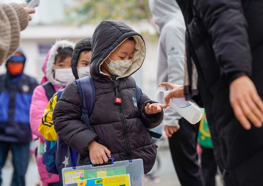 Hà Nội Học sinh mầm non, tiểu học sẽ nghỉ học khi thời tiết dưới 10°C